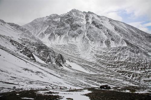 Hiking to Martial Glacier