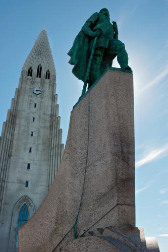 Hallgrímskirkja with Leif Erikson Statue