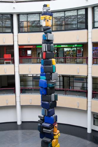 Lost Luggage, Santiago