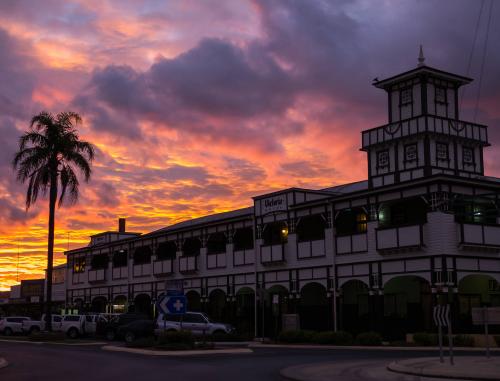 Sunset, Victoria Hotel,Goondiwindi 